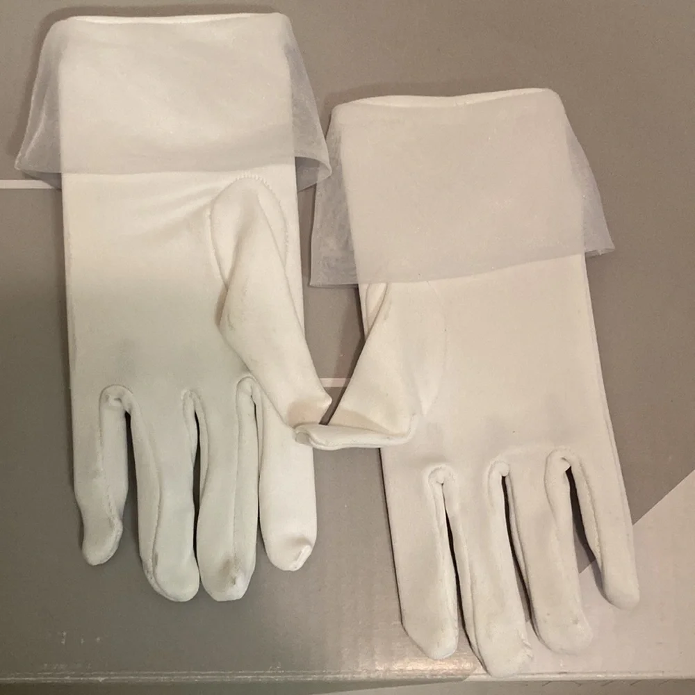 Girls toddler white satin Gloves